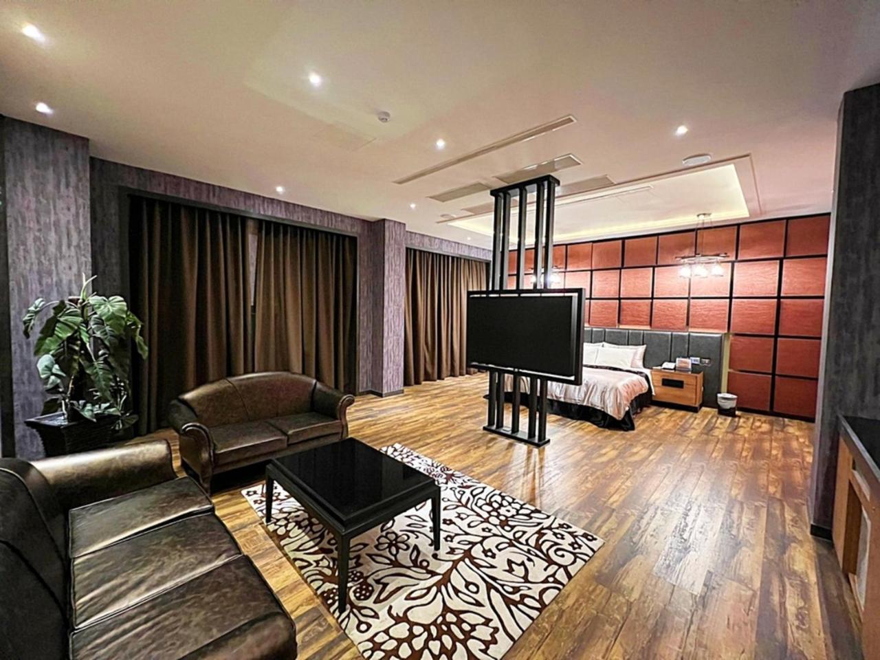 Aquarius Motel Taichung Exterior foto